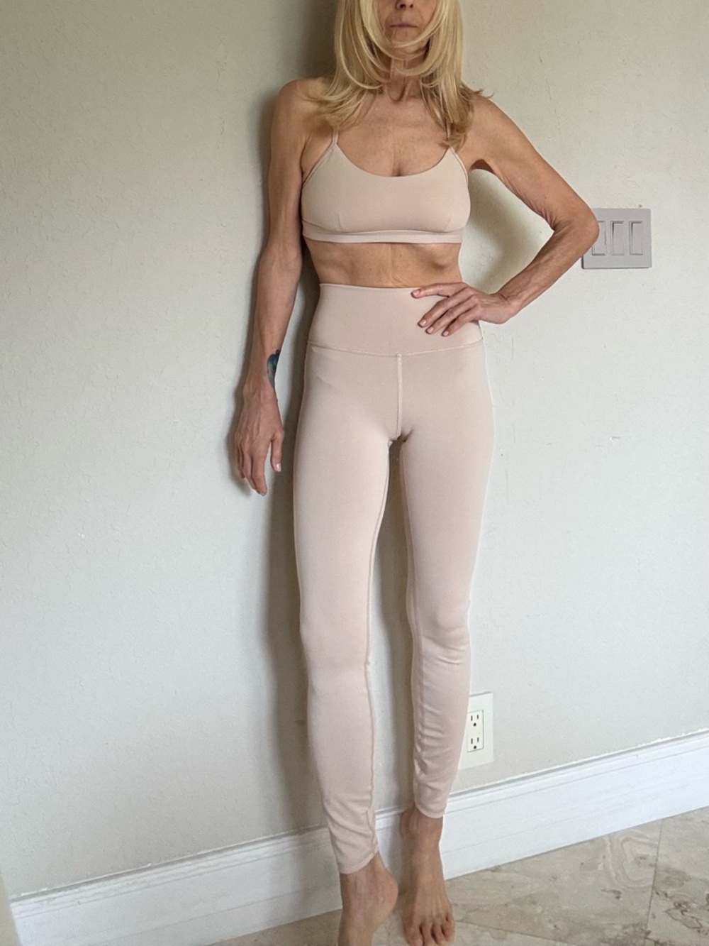 #ALO Yoga  #airlift High-Waist Leggings in palomino color 7/8 length